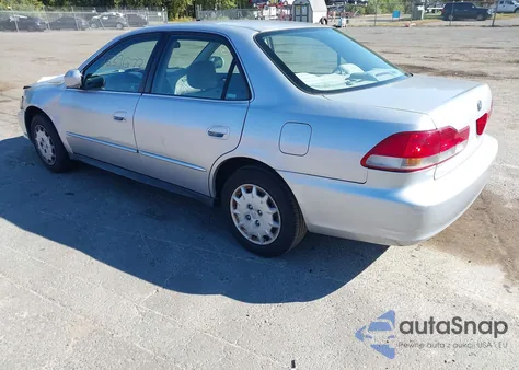 2001 Honda Accord 2.3 Lx из США, поврежденный, VIN 1HGCG66561A082456